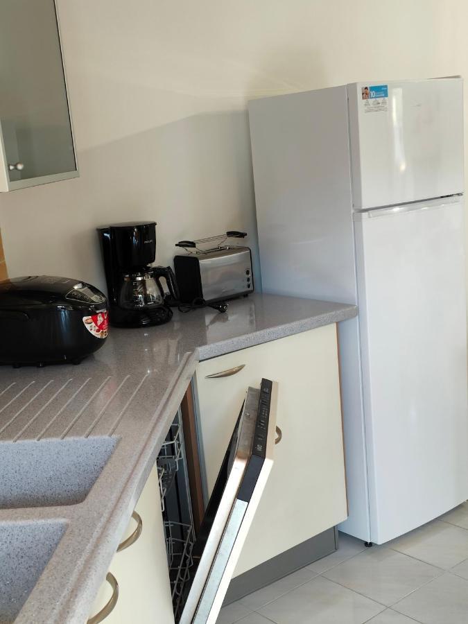 Gite Boutx 6 Personnes Avec Deux Lits Doubles Et 1 Canape Lit Exterior foto